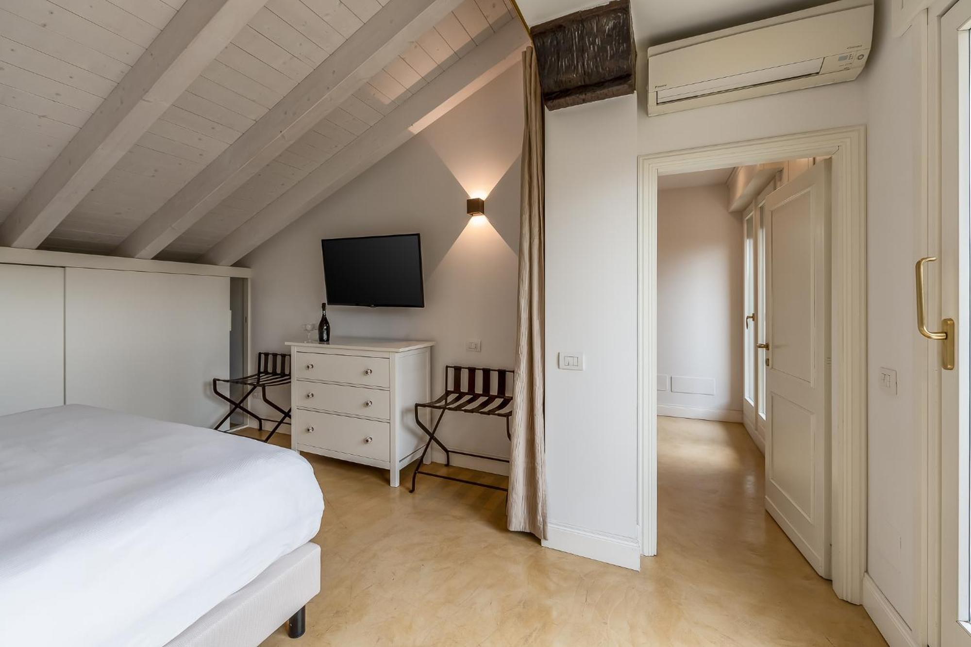Allegroitalia Penthouse Montenapoleone Милан Экстерьер фото